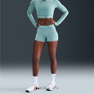 NWT Nike Pro Dri-Fit Women's Compression Shorts Teal XS – Performance Training